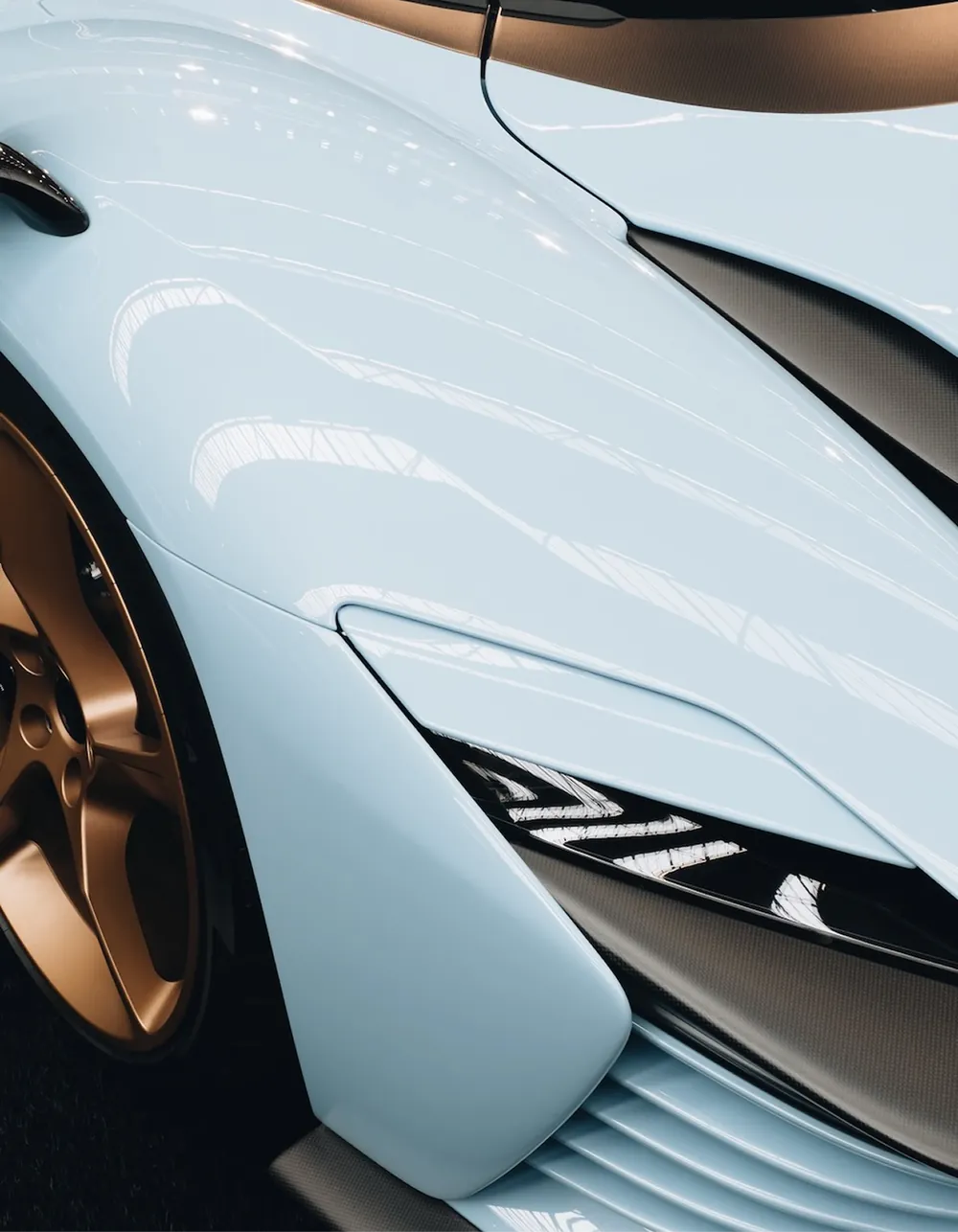 Light blue Lamborghini, side detail